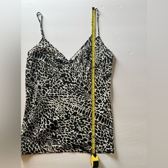 FRAME animal print silk cami top sz M black white glam flowy - Picture 6 of 7